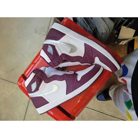Jordan 1 bordeaux size 18 - Picture 9 of 11